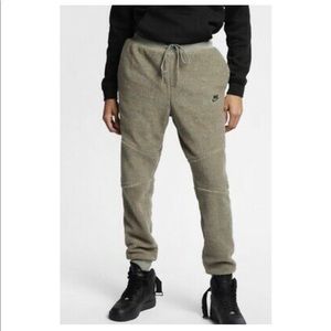 Nike Mens Sherpa Joggers Medium Olive